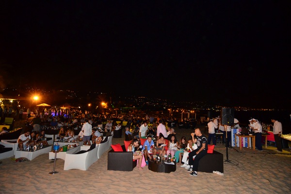 Edde Sands BBQ Pieds Dans Leau